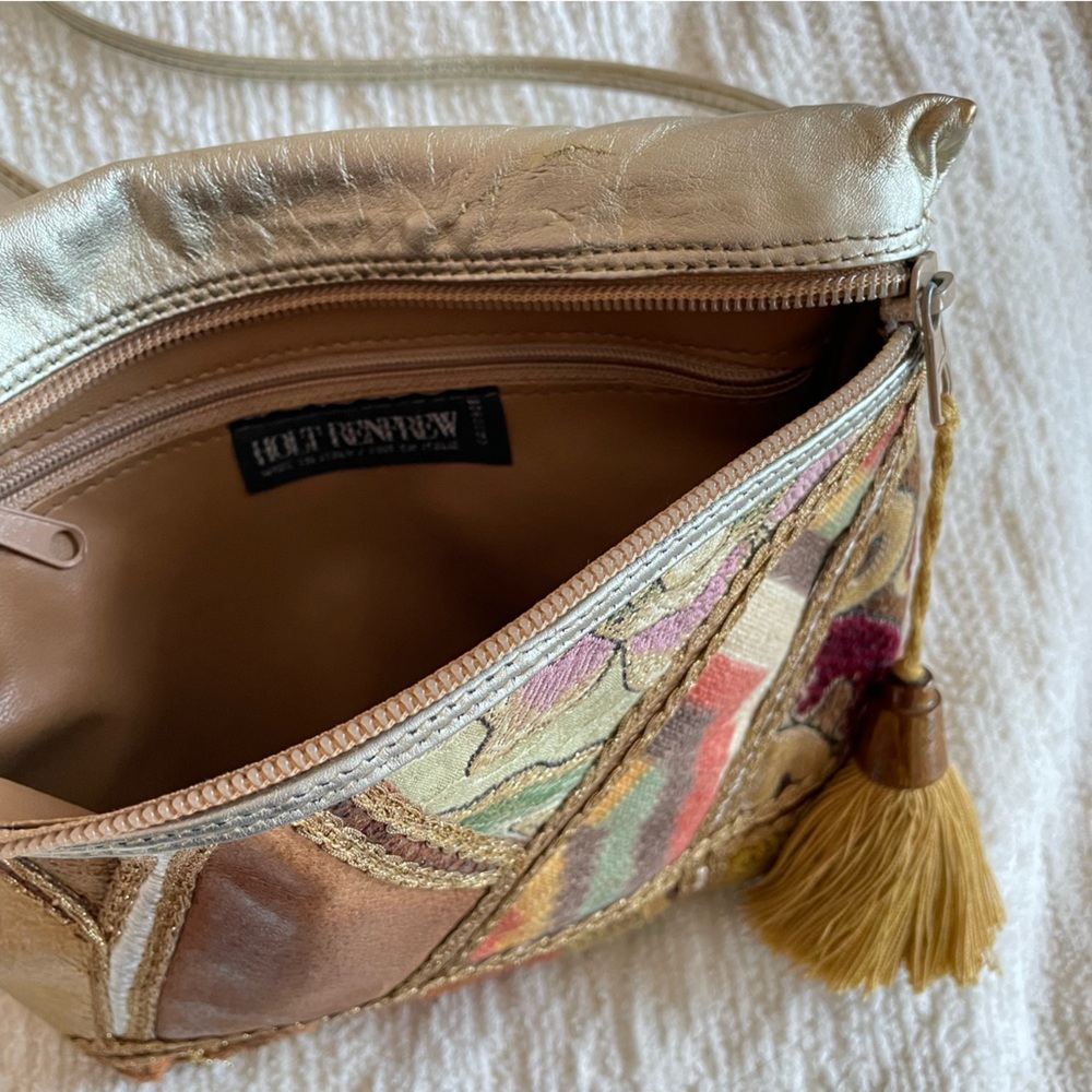 FINAL SALE - HOLT RENFREW crossbody bag - Picture 7 of 8